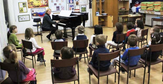 Muzička igraonica DKC Beograd