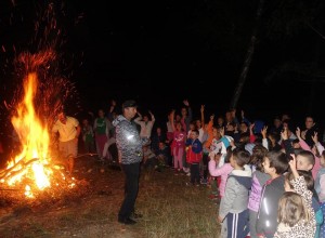 Logorska vatra, zagonetne priče i Uroš na kampu