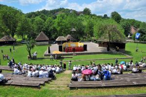 NEF 5901 1600x1063 compressed