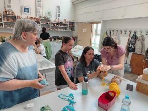 2025-05-07 hnrX7b 101522 web