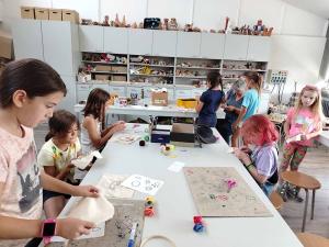 2025-08-29 hnrX7b 121635 web