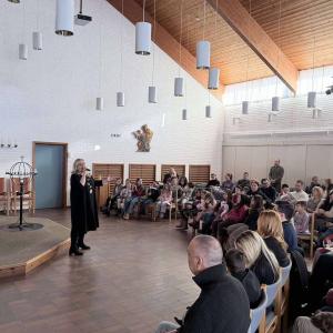 IMG-abd97f8e6bda13d7e27fa58c95976c07-V web