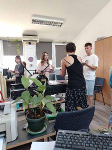 2026-08-10 hnrX7b IMG 122143 web